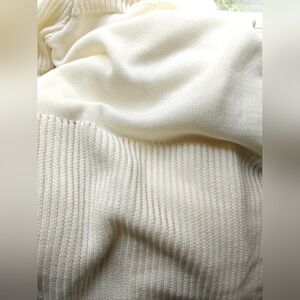 Elegant Cream Knit Pullover